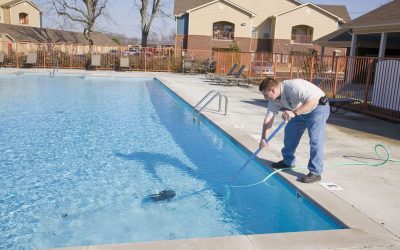 Benefits of Hiring Pool Cleaners in Middleton, FL for a Stress-Free Swimming Experience