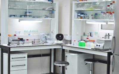 Laminar Clean Benches for Controlled Product Protection in Laboratories